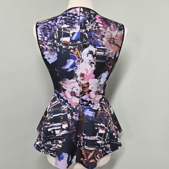 Clover Canyon Revolve Poetic Petals Peplum Top Neoprene Sleeveless Size Large - Picture 4 of 8